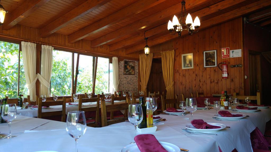 Hostal El Peregrino La Portela de Valcarce ภายนอก รูปภาพ