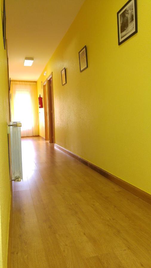 Hostal El Peregrino La Portela de Valcarce ภายนอก รูปภาพ